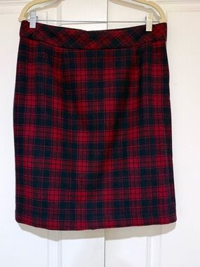 Chadwicks Red and Blue Wool Blened Lined Plaid Pencil Skirt